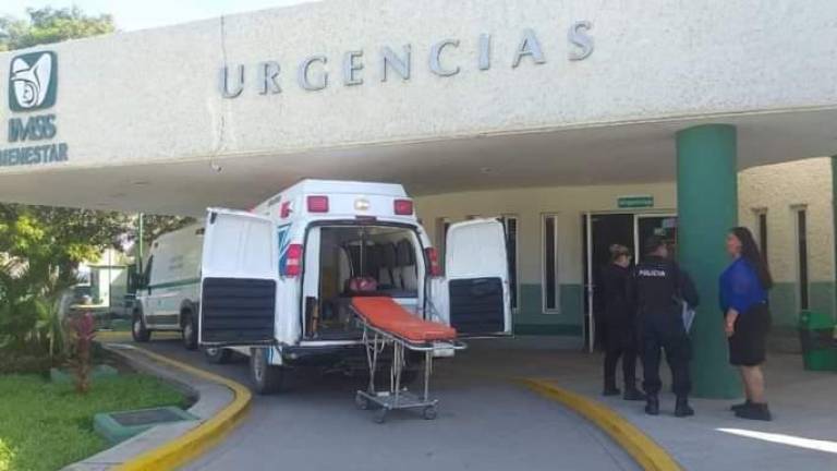 Los jóvenes fueron llevados por sus familiares al Hospital Rural del IMSS en Villa Unión.