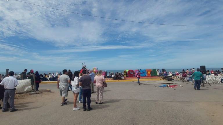 También en Ceuta, elotenses reciben eclipse con una fiesta
