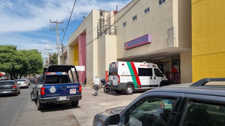 El menor fue trasladado en un vehículo particular al Hospital Pediátrico de Culiacán.