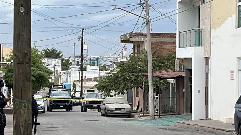 Una vivienda y un local fueron baleados en la colonia Benito Juárez, en Culiacán.