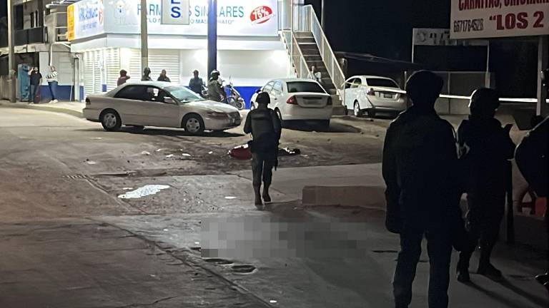 Los hechos se reportaron alrededor de las 20:00 horas, por la esquina entre las calles Tercera y Cuarta, en la colonia El Diez.