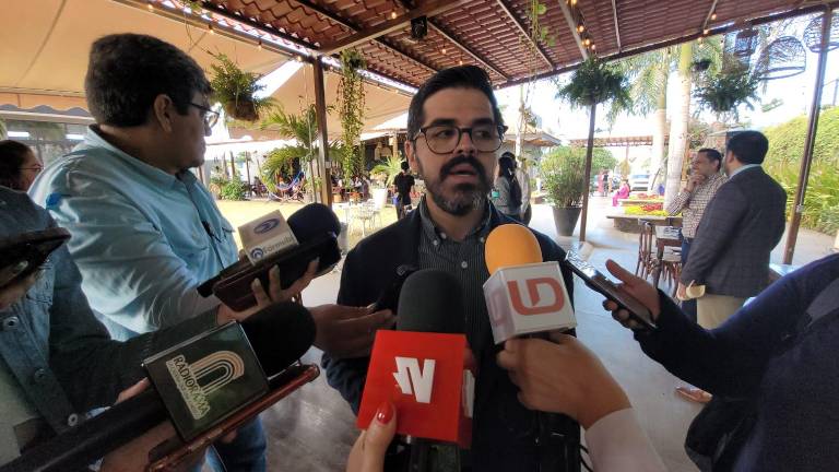 El director del Instituto Sinaloense de Cancerología, Julio César Álvarez Ibarra.