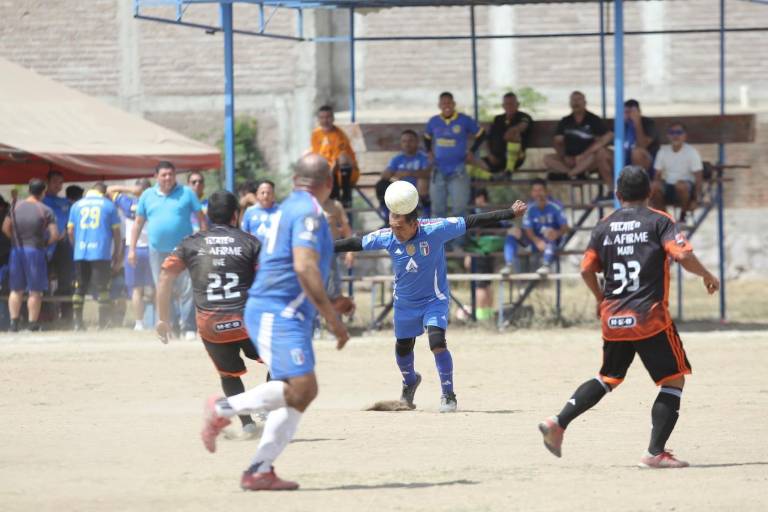 Del Bajío Cremería suma punto extra en Liga Veteranos Diamante