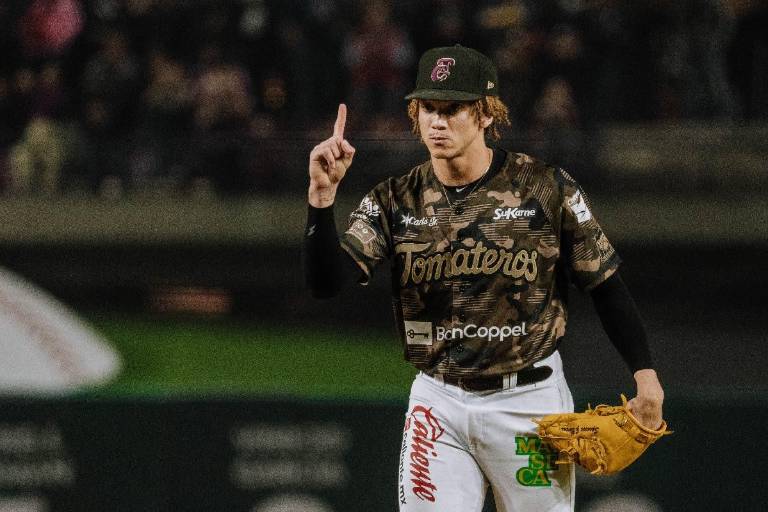 Bivens reparte ponches en duelo de pretemporada