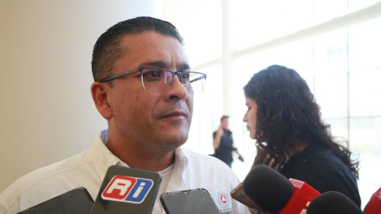 Eloy Ruiz Gastélum exhortó a siempre buscar información en la fuente oficial.
