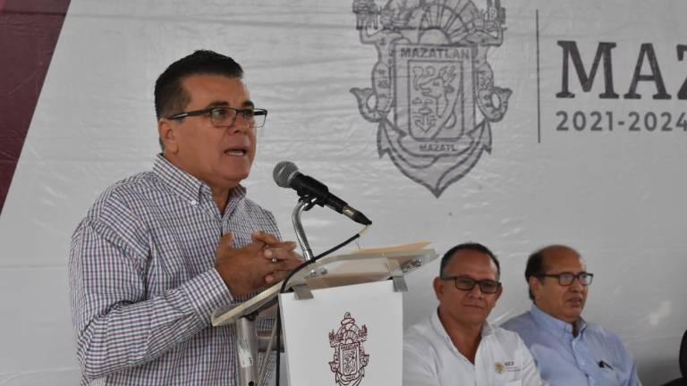 El Alcalde de Mazatlán aclaró que estas 15 hectáreas no serán etiquetadas exclusivamente a los desplazados, sino a cualquier ciudadano que requiera de un terreno .