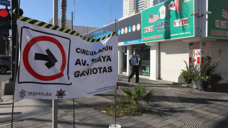Cambian sentido de la avenida Playa Gaviotas en la Zona Dorada de Mazatlán