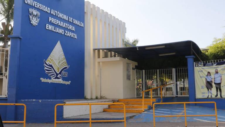 Esta mañana permanecieron cerradas las instalaciones de la Universidad Autónoma de Sinaloa.