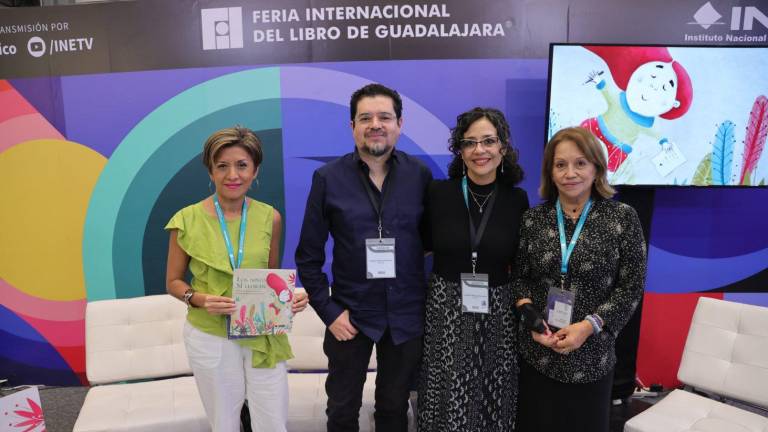 El Instituto Nacional Electoral presentó tres obras de la Colección Árbol en el cierre de la Feria Internacional del Libro de Guadalajara.