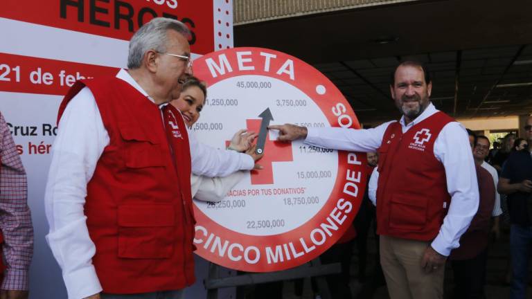 Inicio de la Colecta Cruz Roja Mexicana 2024 en la explanada del Palacio de Gobierno.