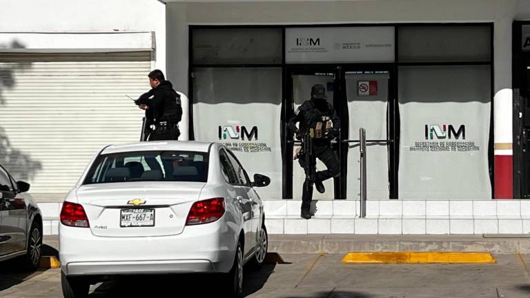 El hecho se registró después de las 10:00 horas en las afueras de unas oficinas del Gobierno federal que se ubican frente a la Palacio de Gobierno, ubicadas por la calle 10 de Septiembre.