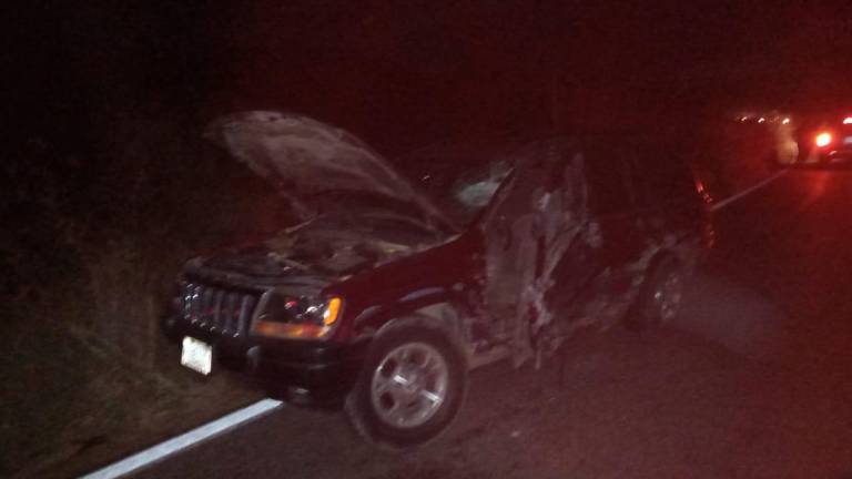El fatal accidente se registró en el kilómetro 26+500 de la carretera Libre Mazatlán-Culiacán.