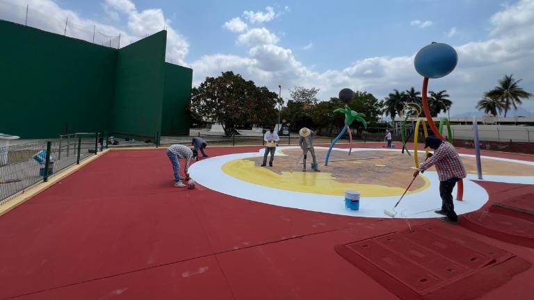 Los trabajos consistieron en dar mantenimiento y pintar este espacio de recreación.