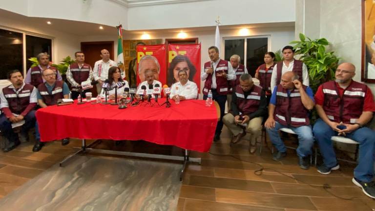Militantes de Morena provenientes de los distintos municipios del estado estuvieron presentes en la conferencia del Partido del Trabajo.