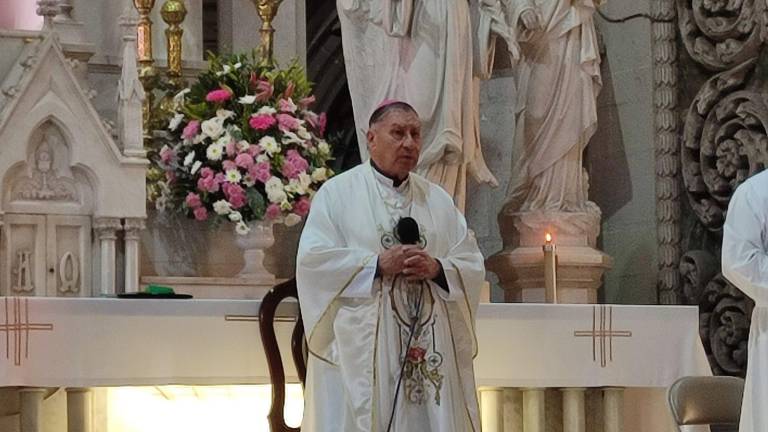 El Obispo de la Diócesis de Mazatlán, Mario Espinosa Contreras, recordó que la vida es transitoria.