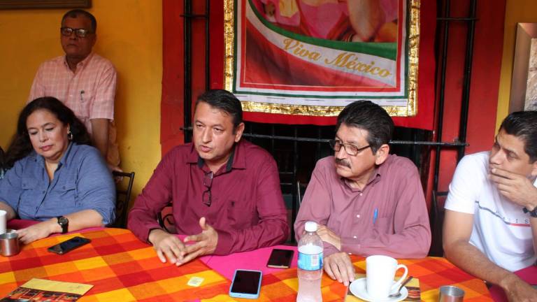 Integrantes del Movimiento Democrático Universitario hablaron sobre la reforma a la Ley Orgánica de la UAS.