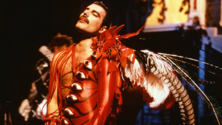 Freddie Mercury falleció un 24 de noviembre de 1991 en el Reino Unido, dejando un gran legado musical.