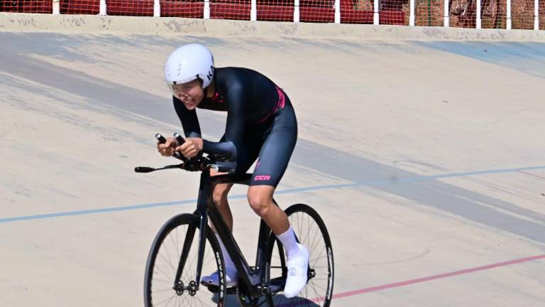 Jesús Mateo García Becerra se lleva triple medalla en el estatal de Conade.
