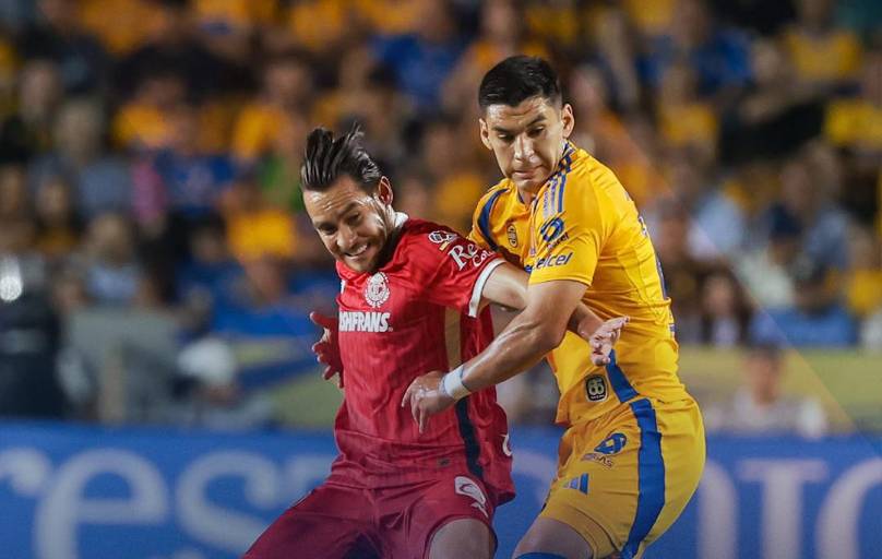 Tigres y Toluca empatan en el Universitario