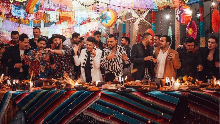 Banda El Recodo y Mario Bautista se unen en dueto; así suena su nueva canción titulada ‘Brindo’ en su versión remix.