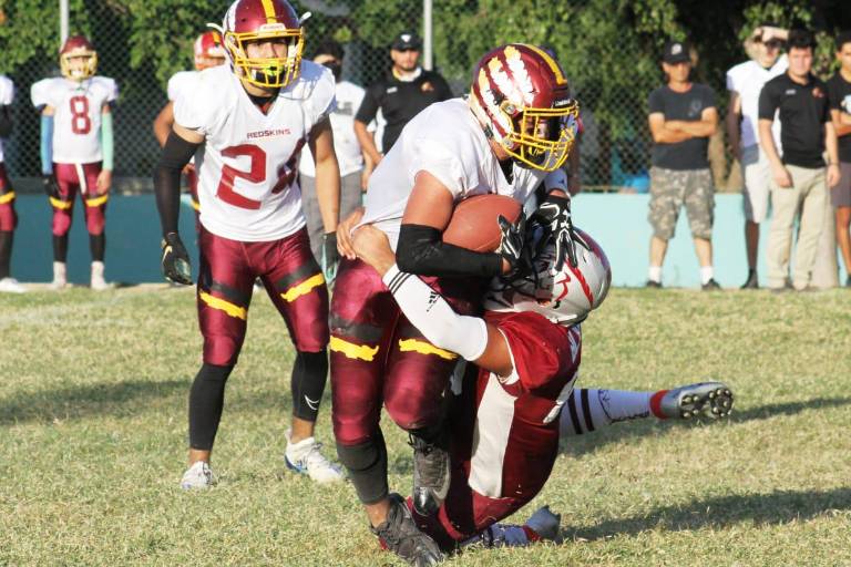 Pieles Rojas de Mazatlán blanquea a unos Burros Salvajes que ligan derrotas