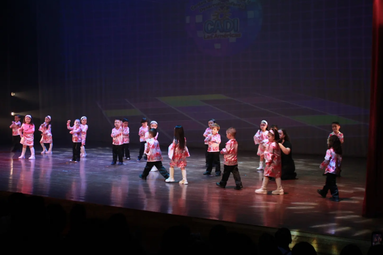 Con un festival musical, egresa nueva generación de Cadi Las Américas