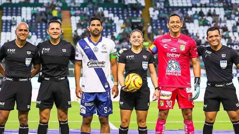 Karen Hernández hizo historia y rompió en llanto tras dirigir su primer partido en Liga MX