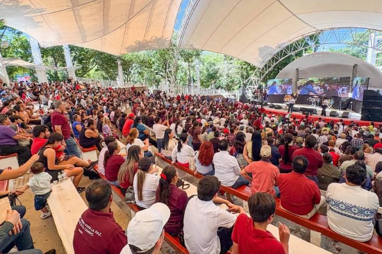 La Diputada federal Merary Villegas encabezó una asamblea informativa en la Concha Acústica, donde esta programado también un evento de danza.