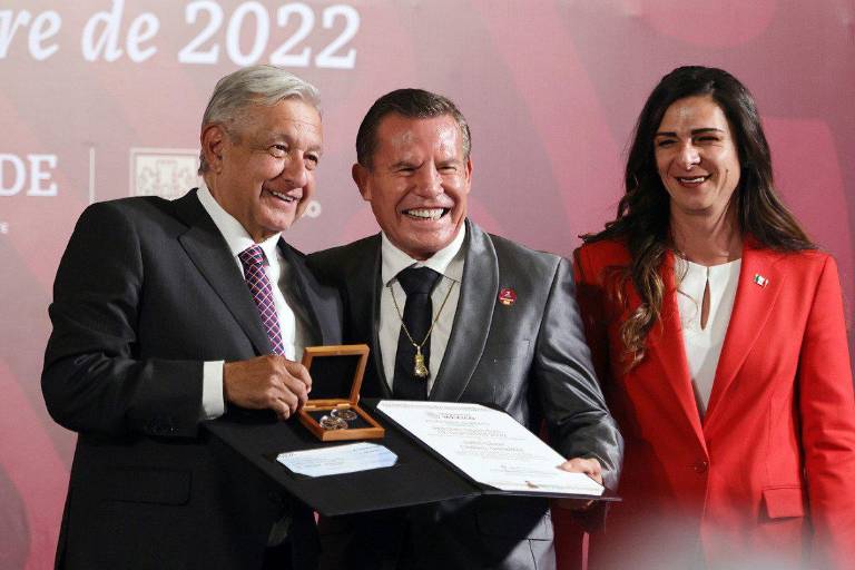 El legendario Julio César Chávez recibe el Premio Nacional del Deporte 2022