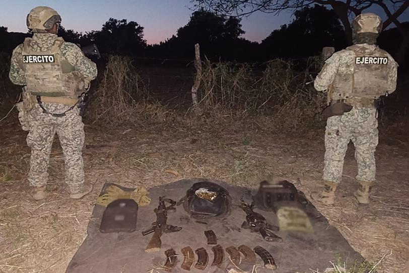 $!Aseguran arsenal en Escuinapa: Ejército decomisa más de 7 mil cartuchos y armas largas