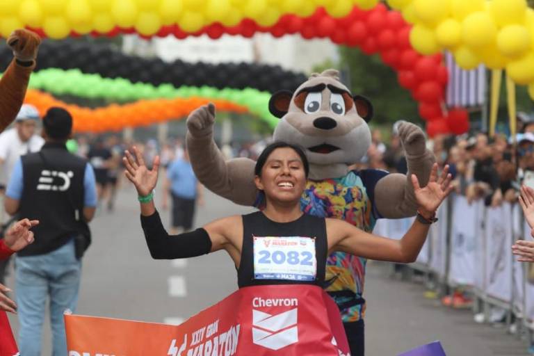Marijosé Solís conquista los 42K y pone en alto a México en el Gran Maratón Mazatlán