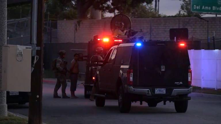 Las autoridades indicaron que los detenidos enfrentarán procesos judiciales en tribunales federales de Santa Ana y Los Ángeles.