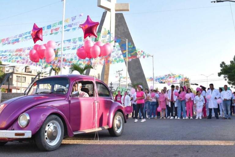 Con la Caminata ‘Vístete de Rosa’, Elota llama a prevenir el cáncer de mama