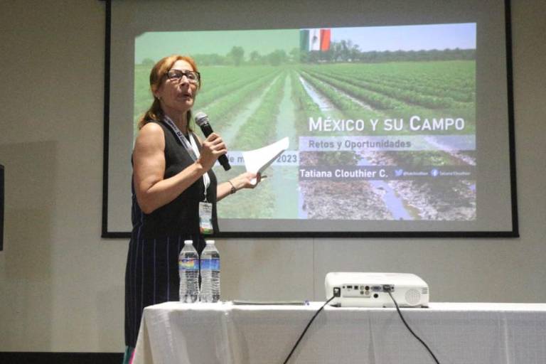 Vive México un gran momento, pero también tiene retos que afrontar: Tatiana Clouthier