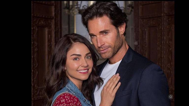 La nueva versión de la novela que originalmente protagonizó Verónica Castro, será interpretada ahora por Claudia Martín y Sebastián Rulli.