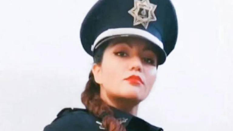 La oficial Victoria Isabel, de 33 años, enfrenta a tiros a delincuentes en Guadalajara. La asesinan