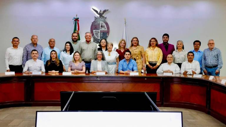 La Gobernadora de Sinaloa Graciela Domínguez Nava se reúne con alcaldesas y alcaldes de la entidad.