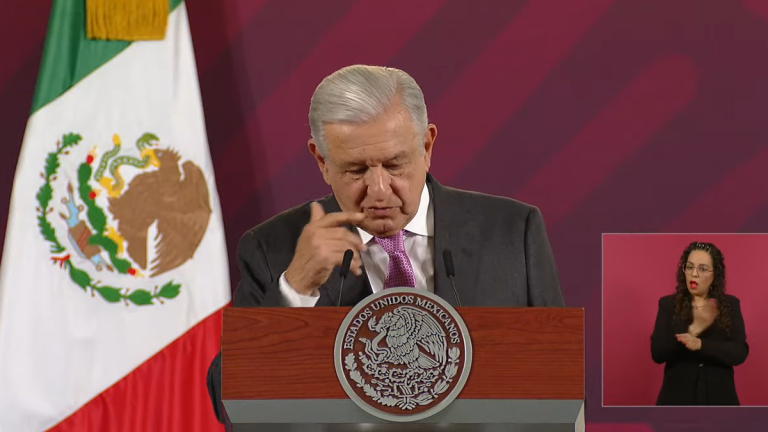 López Obrador acusó a Santiago Creel Miranda de ser el mediador de las conversaciones entre los ministros de la SCJN y los “conservadores”.