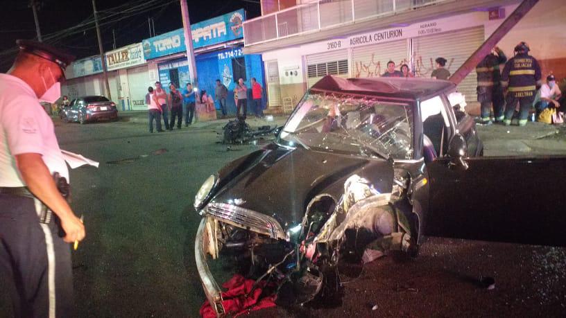 $!Cuatro jóvenes mujeres quedan lesionadas en Culiacán después de un aparatoso choque