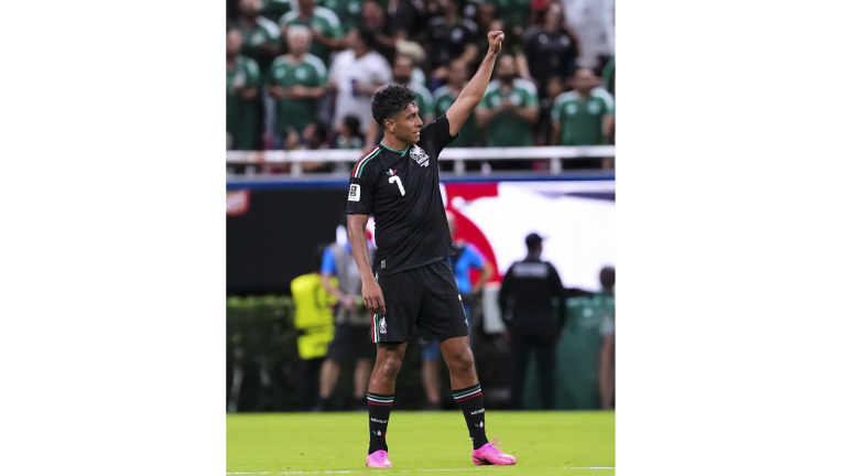 La actuación de Luis Romo ha pesado en el Tri.