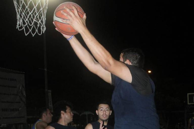 Old School saca a relucir su experiencia en Liga de Baloncesto de Segunda Fuerza de Mazatlán
