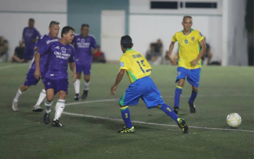 Goles, emoción y tabla al rojo vivo en la Jornada 4 del Torneo del Recuerdo 2025