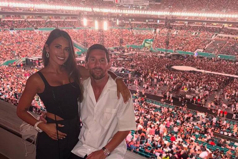 Messi es captado por la ‘kiss cam’ de Coldplay