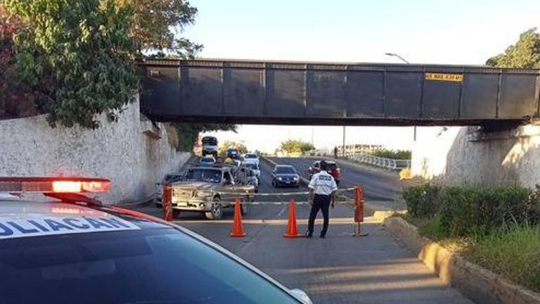 Cierre a la circulación sobre el malecón viejo de Culiacán.