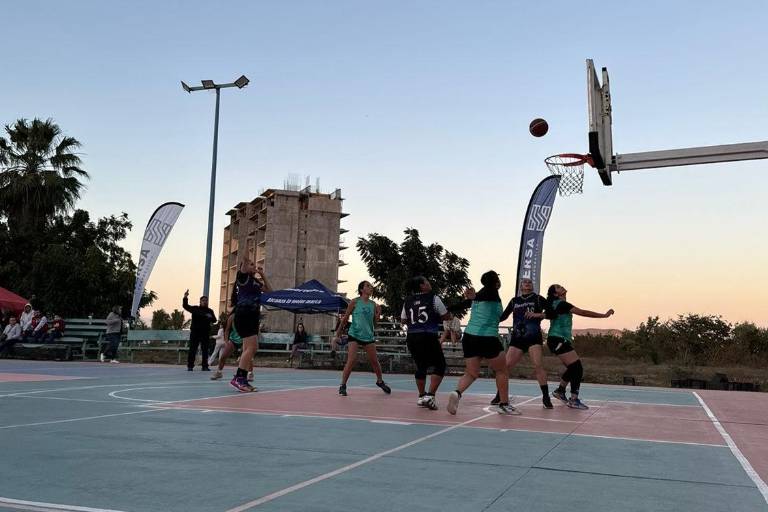 Deja un sinfín de emociones la Copa Semana Santa de Baloncesto en su recta final