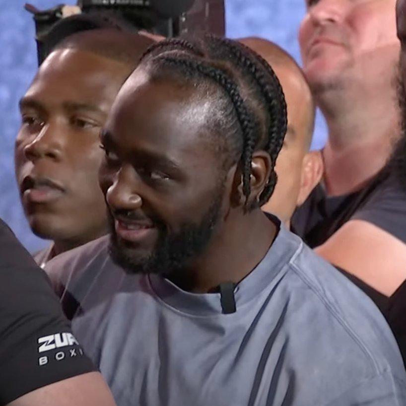 $!Tensión en Nueva York: Canelo y Crawford protagonizan un acalorado cara a cara previo a su combate en Las Vegas