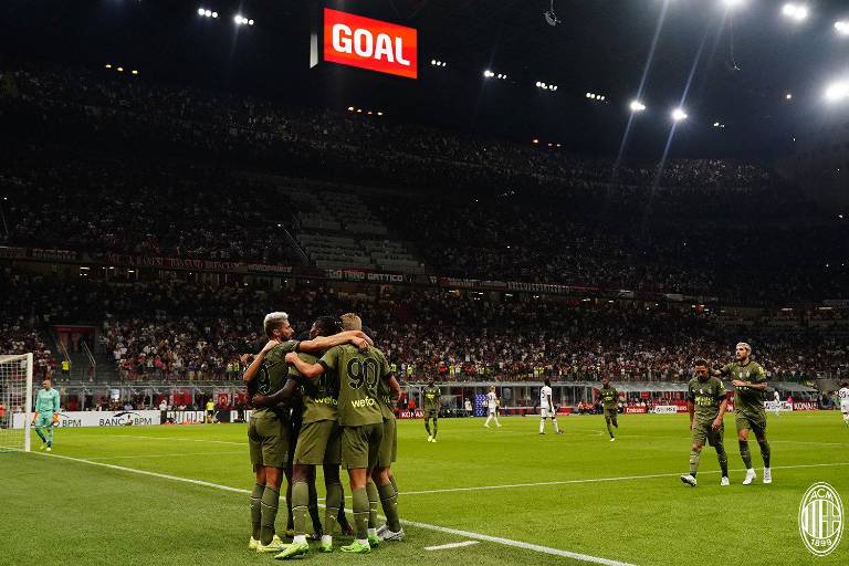 El Milan resurge de la mano de Rafael Leao y Charles De Ketelaere