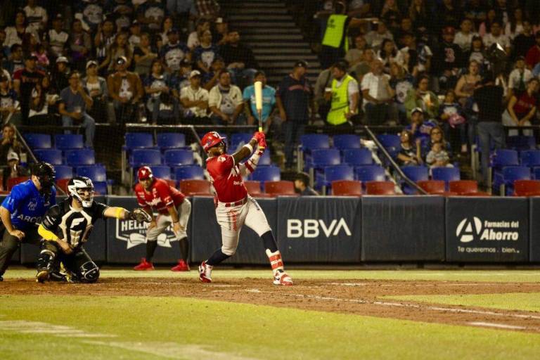 Venados de Mazatlán se aprovecha de Sultanes y gana su primera serie de la temporada