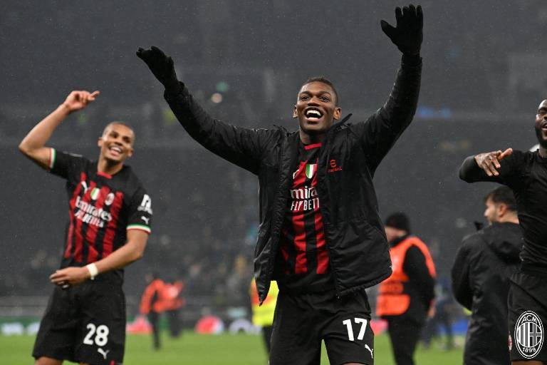 Tottenham decepciona ante un Milan que vuelve a sentirse grande