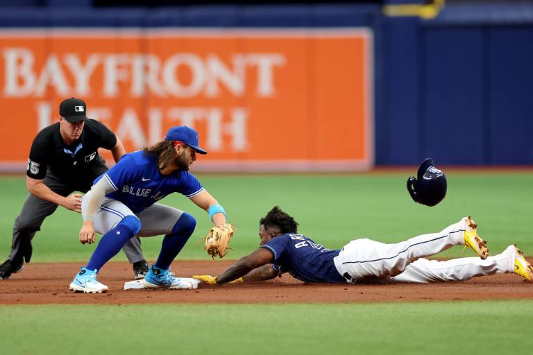 Rays sentencian a los Azulejos, ¡con siete bases robadas!